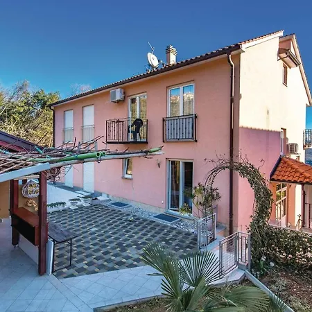 Stunning Apartment In Volosko With House Sea View *