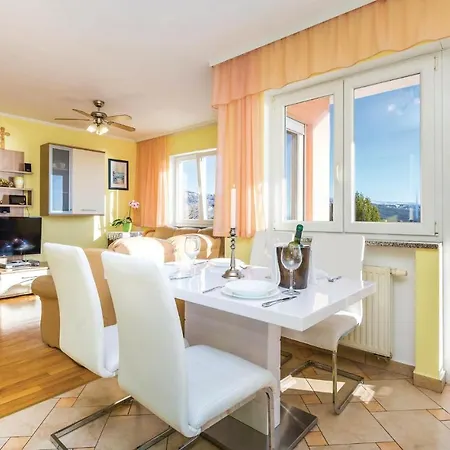 Stunning Apartment In Volosko With House Sea View *
