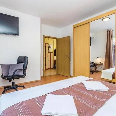Stunning Apartment In Volosko With House Sea View Volosko